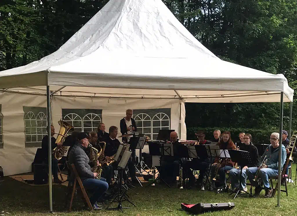 Stimmung am Alten Waldbad  mit dem BT-Orchester an Himmelfahrt 2023