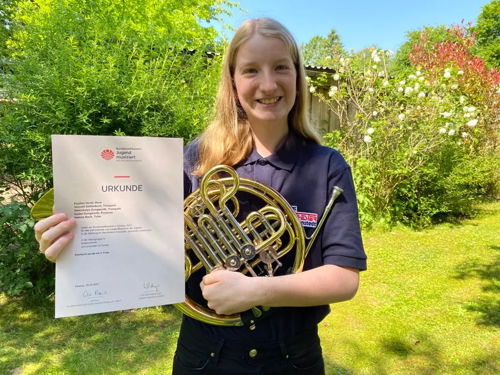 Pauline Horst spielt Horn im BT Orchester und war bei Jugend musiziert auf Bundesebene erfolgreich.