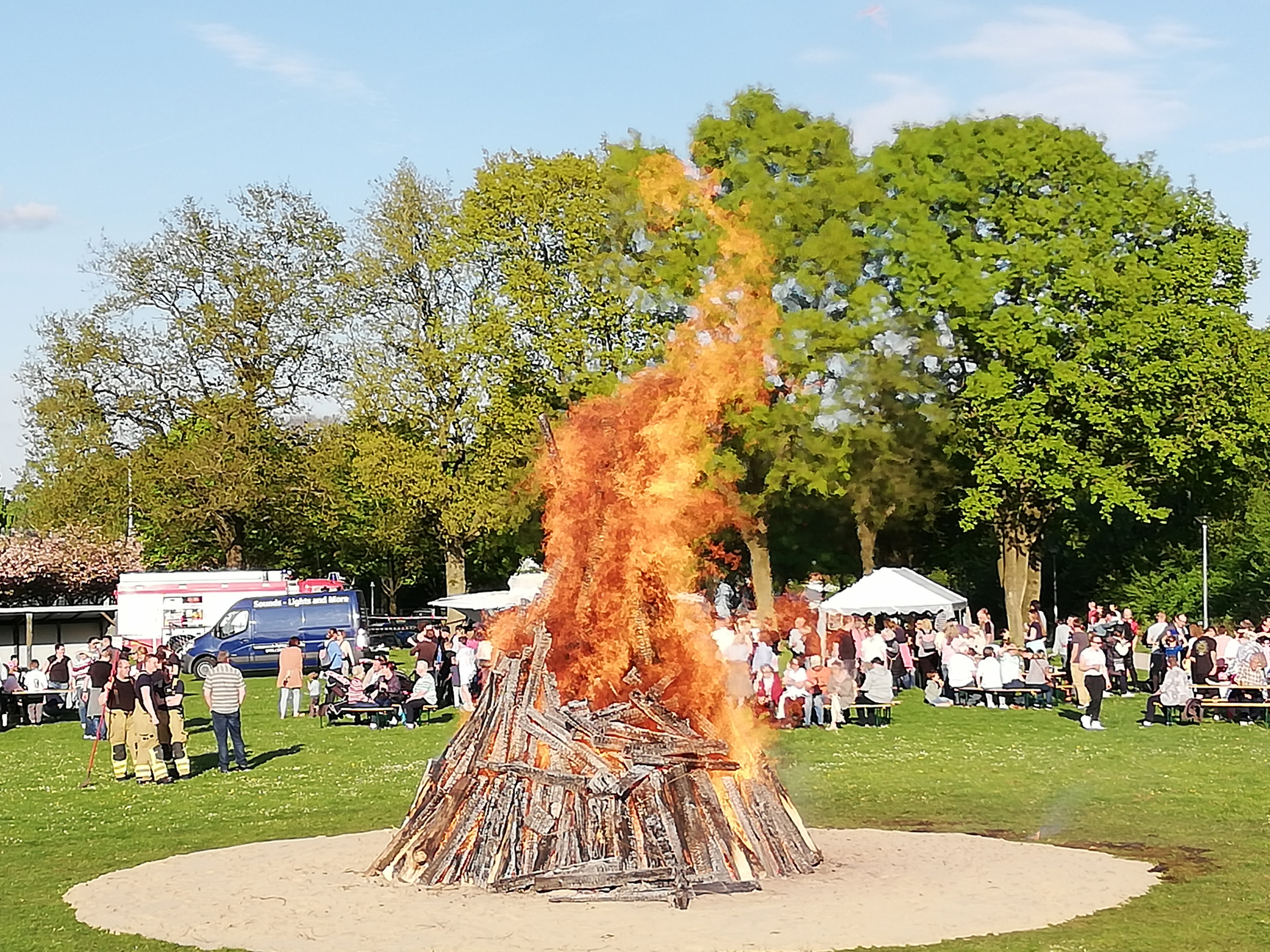Beim Maifeuer auf dem SChäferberg hat das BTO für Musik gesorgt. Beim Maifeuer auf dem SChäferberg hat das BTO für Musik gesorgt.